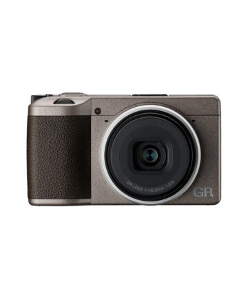 Camera with EF-S 18-55mm f/3.5-5.6 III Lens, 18MP APS-C CMOS Sensor